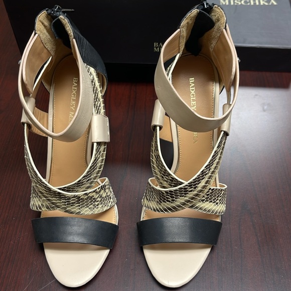 Badgley Mischka Shoes - Badgley Mischka Snakeskin Shoes